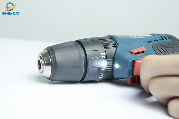 Máy khoan động lực dùng pin 12V GSB 120-LI GEN II (1 pin + sạc 3 chấu + phụ kiện) Bosch