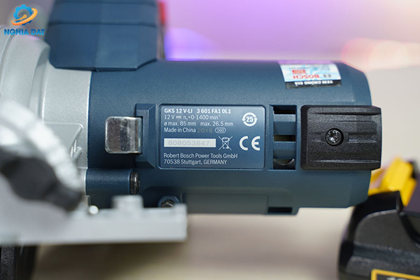 Máy cưa đĩa dùng pin 12V GKS 12 V-LI (SOLO) Bosch