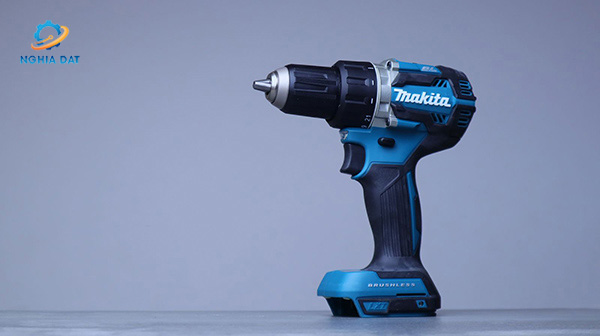 Máy khoan và vặn vít dùng pin(bl)(18v) MA-DDF484Z Makita