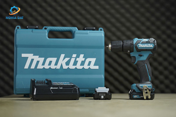 Máy khoan và vặn vít dùng pin(bl)(12v max) MA-DF332DSAE Makita