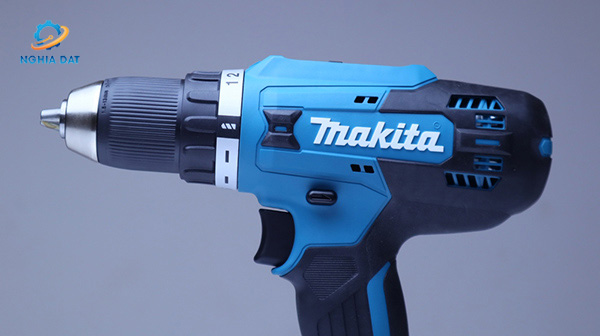 Máy khoan và vặn vít dùng pin(18v) MA-DF488DWAE Makita