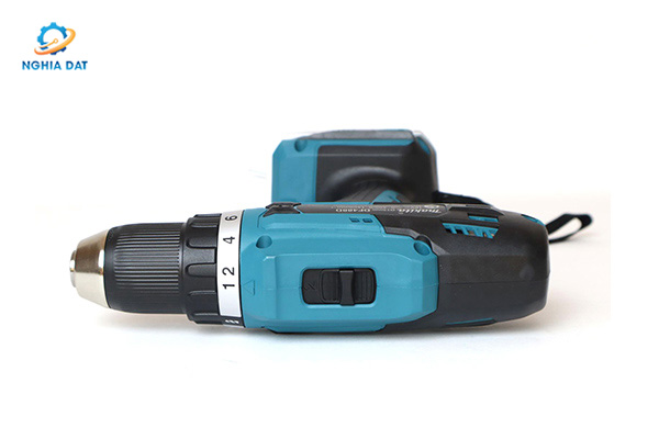 Máy khoan và vặn vít dùng pin(18v) MA-DF488DZ Makita