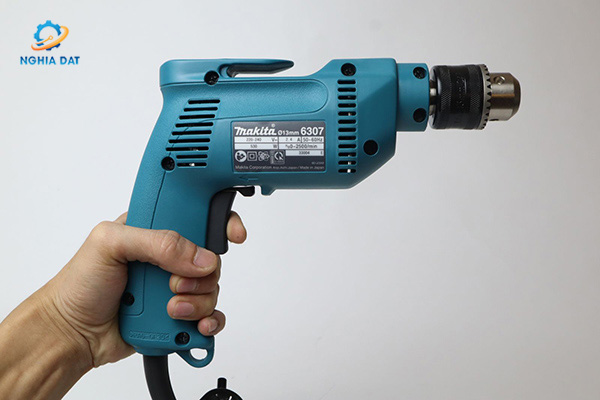 Máy khoan(13mm) MA-6307 Makita