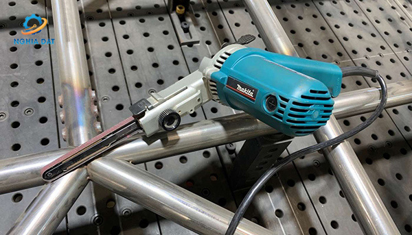 Máy chà nhám vòng(9mmx533mm) MA-9032 Makita