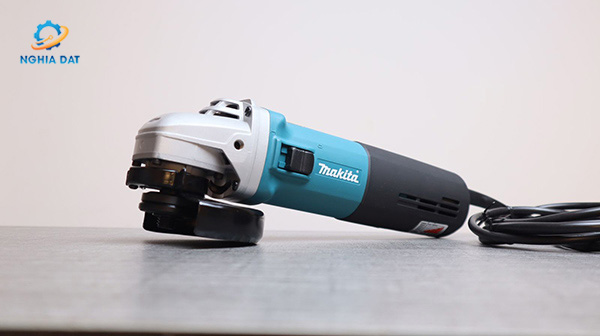 Máy mài góc(125mm/1400w/công tắc trượt) MA-9565CVR Makita