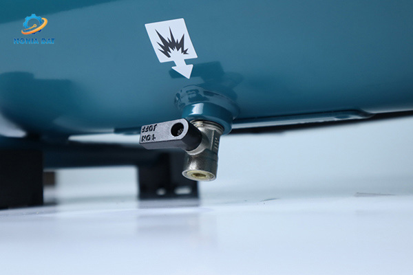 Máy nén khí dùng pin(bl)(40v max) MA-AC001GZ Makita