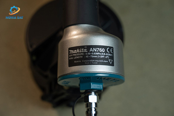 Máy bắn đinh cuộn pallet dùng hơi MA-AN760 Makita