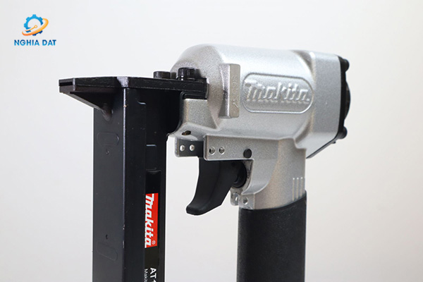 Máy bắn ghim dùng hơi MA-AT1022AZ Makita