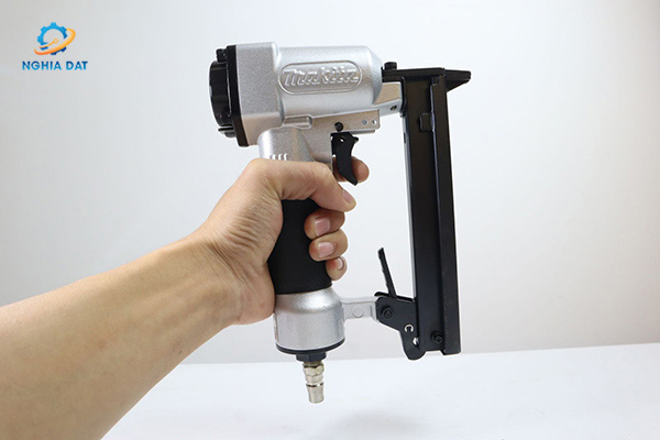 Máy bắn ghim dùng hơi MA-AT1022AZ Makita