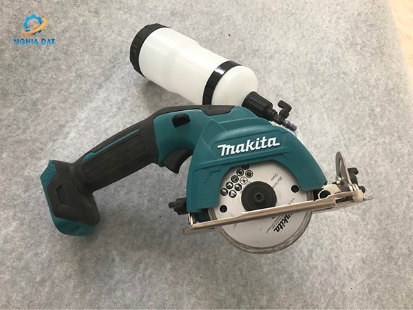 Máy cắt dùng pin(12v max) MA-CC301DZ Makita