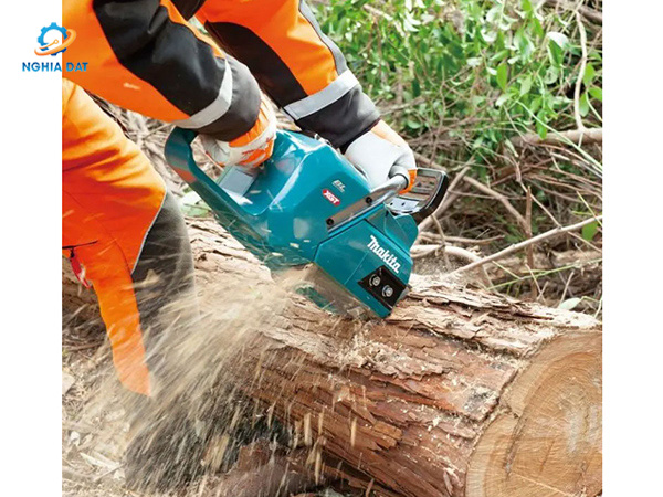 Máy cưa xích dùng pin(400mm/80txl/bl)(40v max) MA-UC012GZ Makita