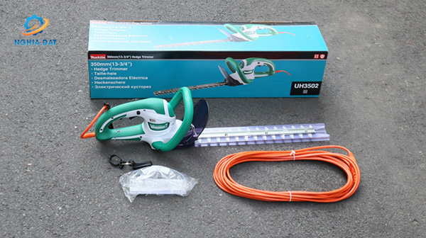 Máy tỉa hàng rào dùng điện(350mm) MA-UH3502 Makita