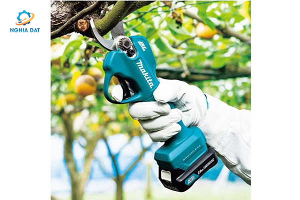 Máy cắt cành dùng pin(bl)(12v max) MA-UP100DZ Makita