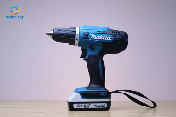 Máy khoan và vặn vít dùng pin(18v) MA-DF488DWE Makita