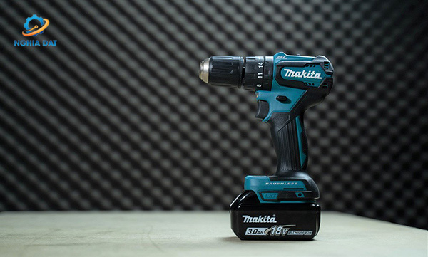 Máy khoan búa, vặn vít dùng pin(bl)(18v) MA-DHP483RFE Makita