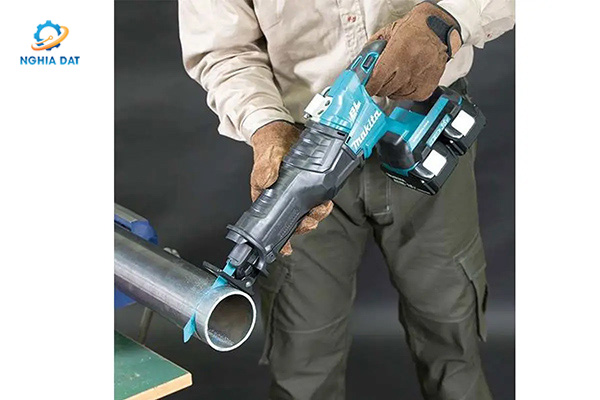 Máy cưa kiếm dùng pin(bl)(18vx2) MA-DJR360RT2 Makita