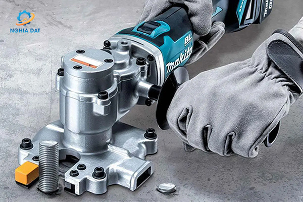 Máy cắt thép dùng pin(bl)(18v) MA-DSC251RT Makita