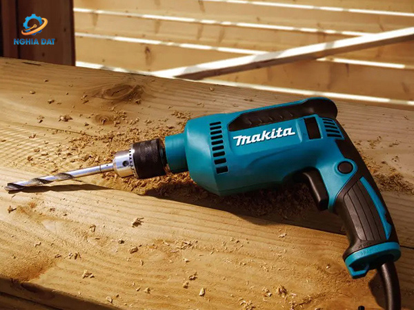 Máy khoan(13mm) MA-DP4020 Makita