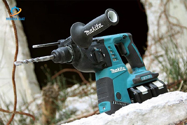 Máy khoan bê tông 3 chức năng dùng pin(18v) MA-DHR242RME Makita