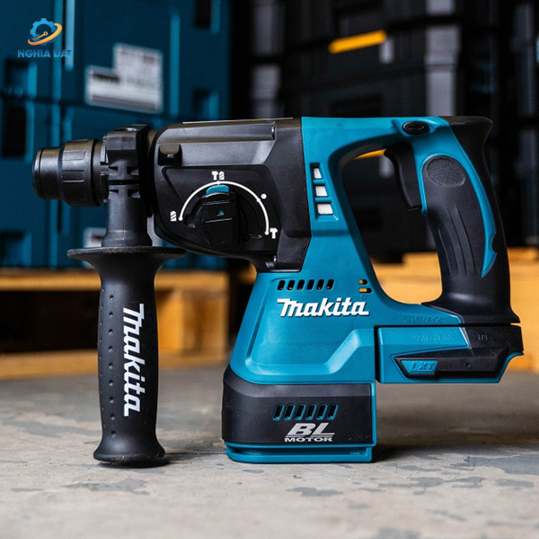 Máy khoan bê tông 3 chức năng dùng pin(18v) MA-DHR242Z Makita