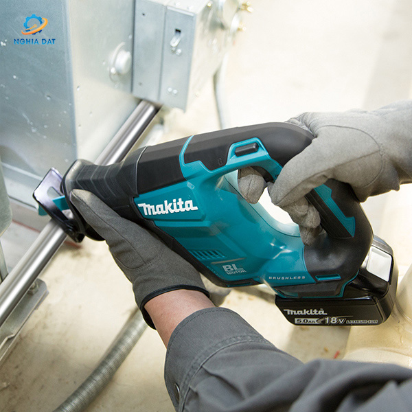 Máy cưa kiếm dùng pin(bl)(18v) MA-DJR188Z Makita