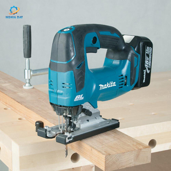 Máy cưa lọng dùng pin(bl)(18v) MA-DJV182Z Makita