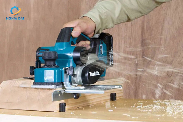 Máy bào dùng pin(aws/bl)(18v) MA-DKP181Z Makita