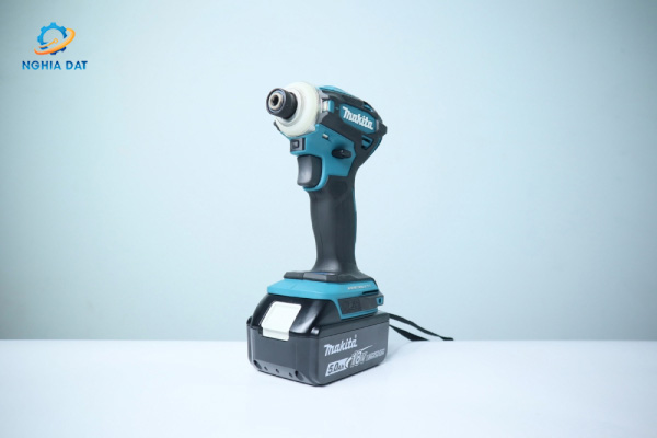 Máy vặn vít dùng pin(bl)(18v) MA-DTD172RTE Makita