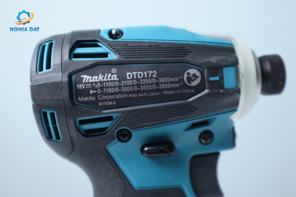 Máy vặn vít dùng pin(bl)(18v) MA-DTD172Z Makita