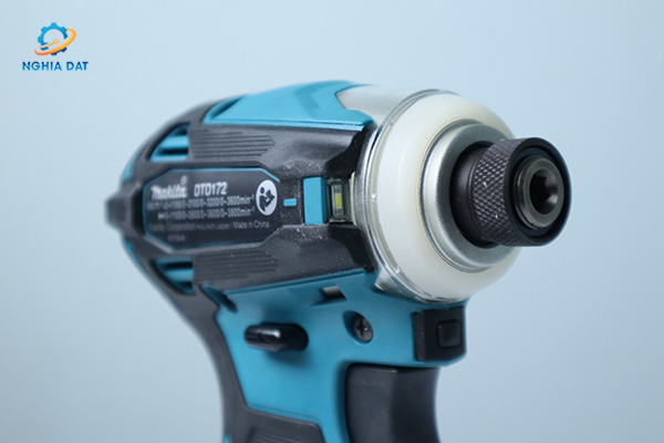 Máy vặn vít dùng pin(bl)(18v) MA-DTD172Z Makita