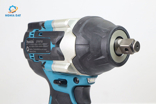 Máy siết bu lông dùng pin(12.7mm/bl)(18v) MA-DTW700Z Makita