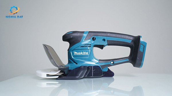 Máy tỉa cỏ dùng pin(18v) MA-DUM604SY Makita