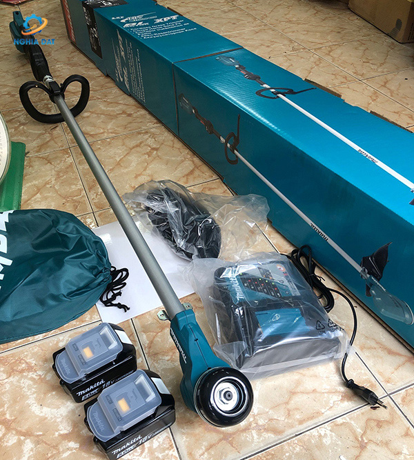 Máy cắt cỏ dùng pin(tay cầm vòng/bl)(18v) MA-DUR190LRT1 Makita