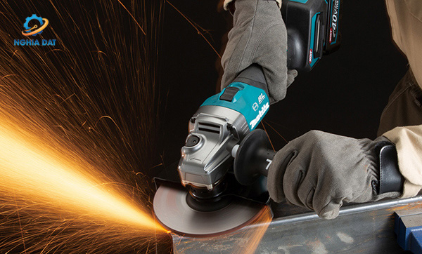 Máy mài góc dùng pin(100mm/công tắc trượt/aws/bl)(40v max) MA-GA021GZ Makita