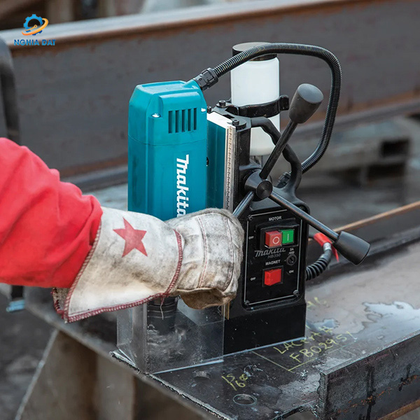 Máy khoan từ dùng điện(35mm) MA-HB350 Makita