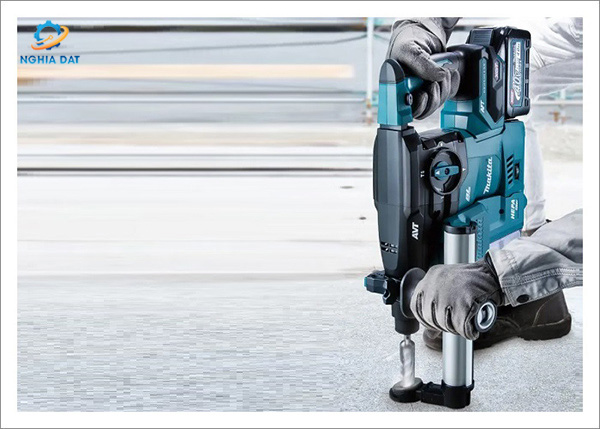 Máy khoan bê tông 3 chức năng dùng pin(40v max) MA-HR008GT201 Makita