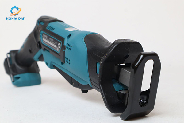 Máy cưa kiếm dùng pin(12v max) MA-JR105DZ Makita