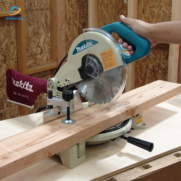 Máy cưa bàn đa góc(260mm) MA-LH1040 Makita