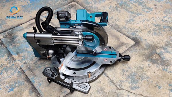 Máy cưa đa góc trượt dùng pin(260mm/aws/bl)(40v max) MA-LS004GZ Makita