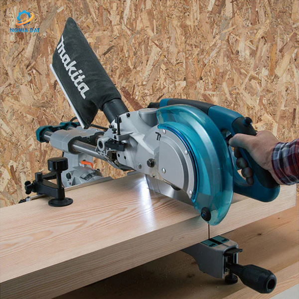 Máy cưa đa góc trượt(216mm) MA-LS0815FL Makita