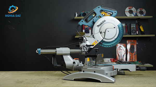 Máy cưa đa góc trượt(255mm) MA-LS1018L Makita