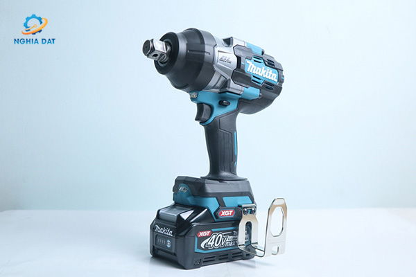 Máy siết bu lông dùng pin(19mm/dây đeo trên thân máy/bl)(40v max) MA-TW001GM204 Makita