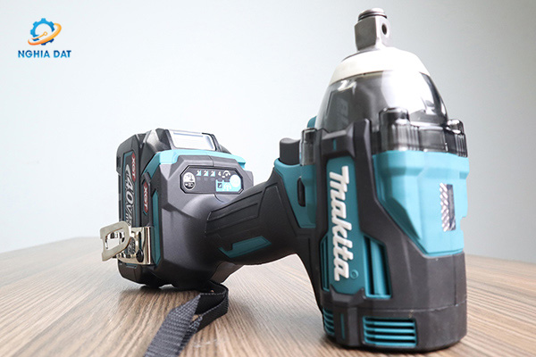 Máy siết bu lông dùng pin(12.7mm/dây đeo/bl)(40vmax) MA-TW004GD201 Makita