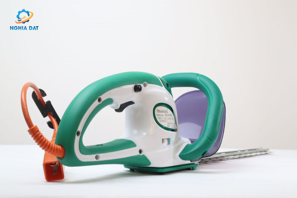 Máy tỉa hàng rào(350mm) MA-MUH355G Makita