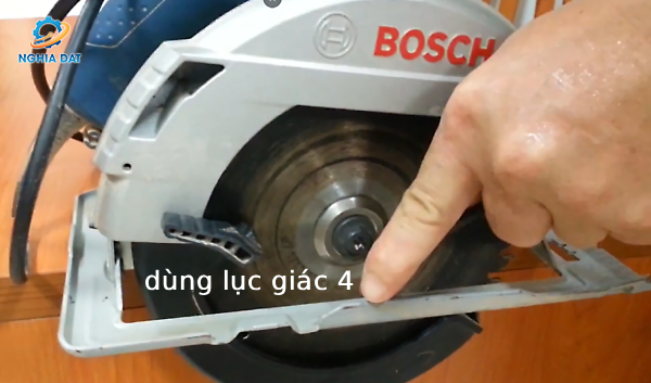 Hướng dẫn sử dụng máy cắt gạch cầm tay đúng kỹ thuật