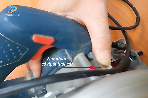 Hướng dẫn sử dụng máy cắt gạch cầm tay đúng kỹ thuật