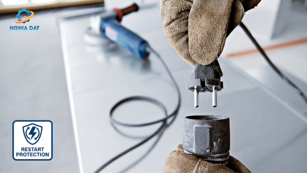 Máy mài góc Bosch chống khởi động lại an toàn